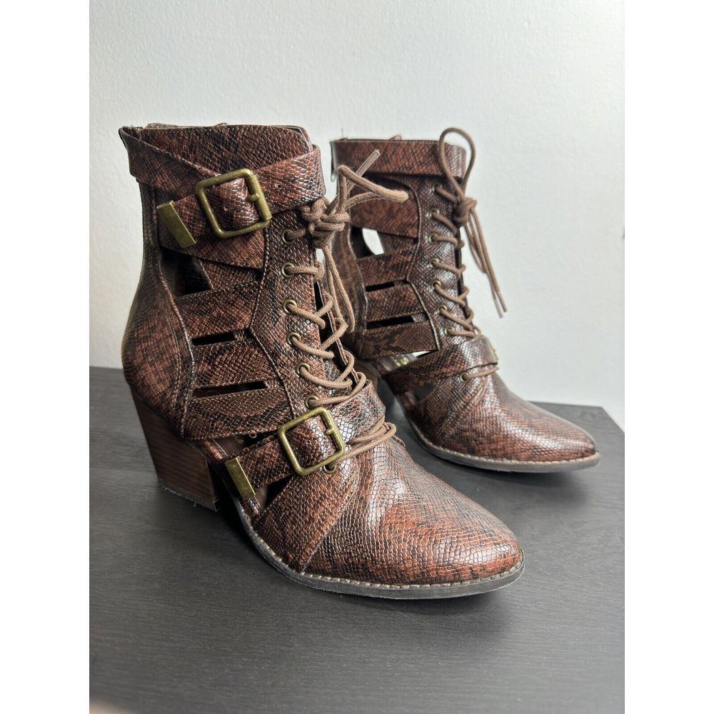Coconuts by Matisse‎ Getty Brown Snake Print Boots Size 8